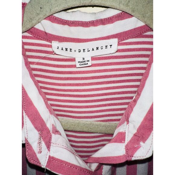Jane & Delancey Women's Red Striped Asymmetrical Hem Blouse Size M Back Buttons - Picture 2 of 3